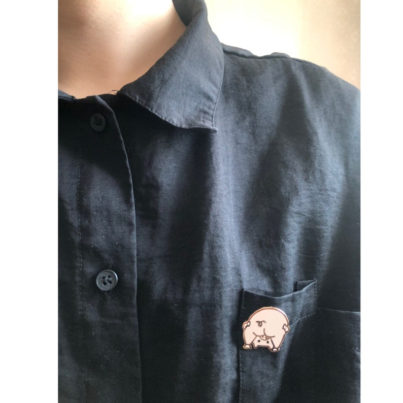 Yoga Pig Piggy Butt Funny Enamel Lapel Brooch Pin
